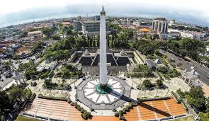 ikon tugu pahlawan kota surabaya